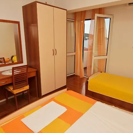 Toni Two Apartmán Igrane